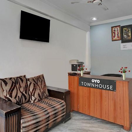 מלון נוידה Collection O Samira Residency Near Botanic Garden Of Indian Republic מראה חיצוני תמונה