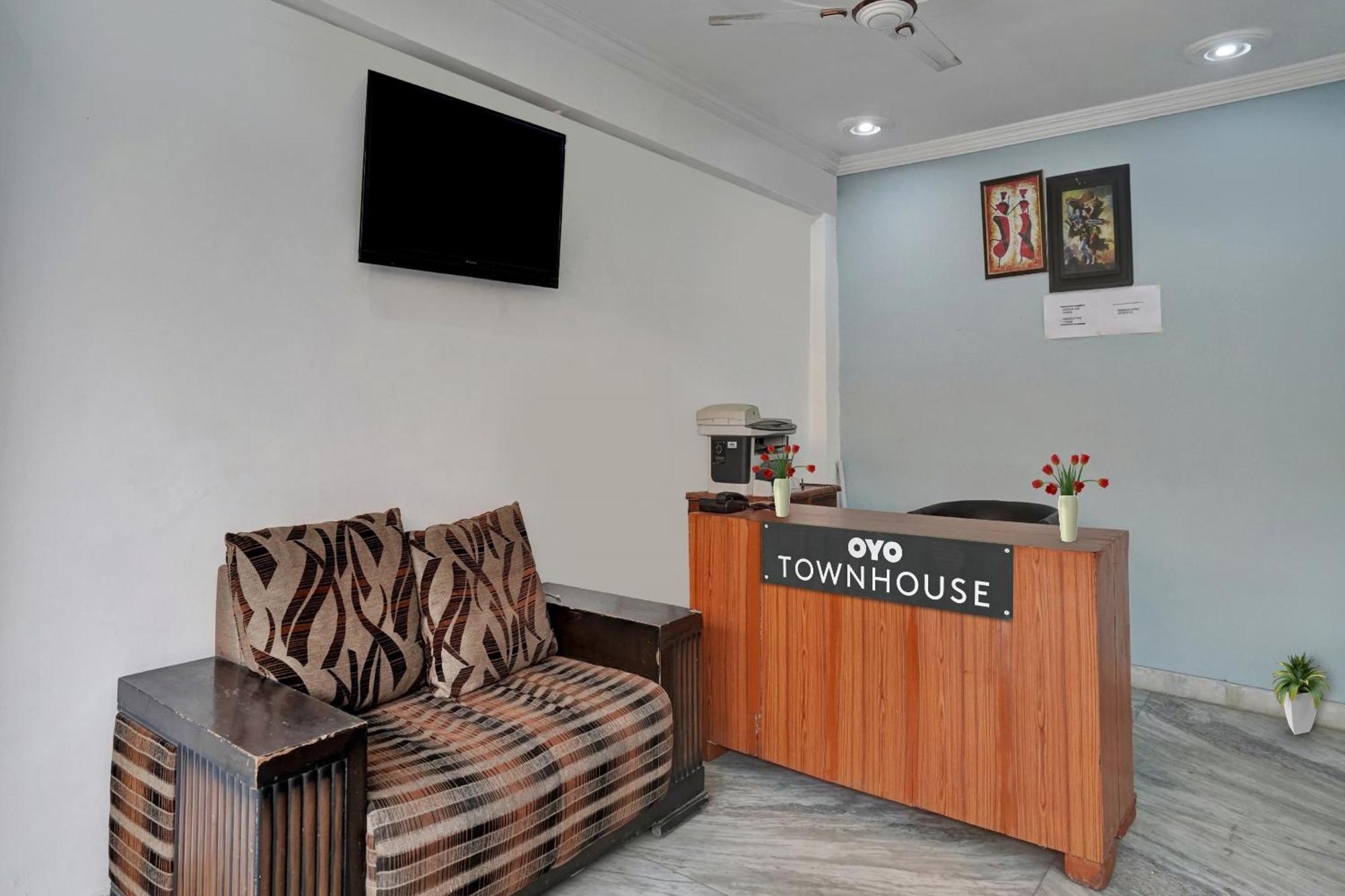מלון נוידה Collection O Samira Residency Near Botanic Garden Of Indian Republic מראה חיצוני תמונה