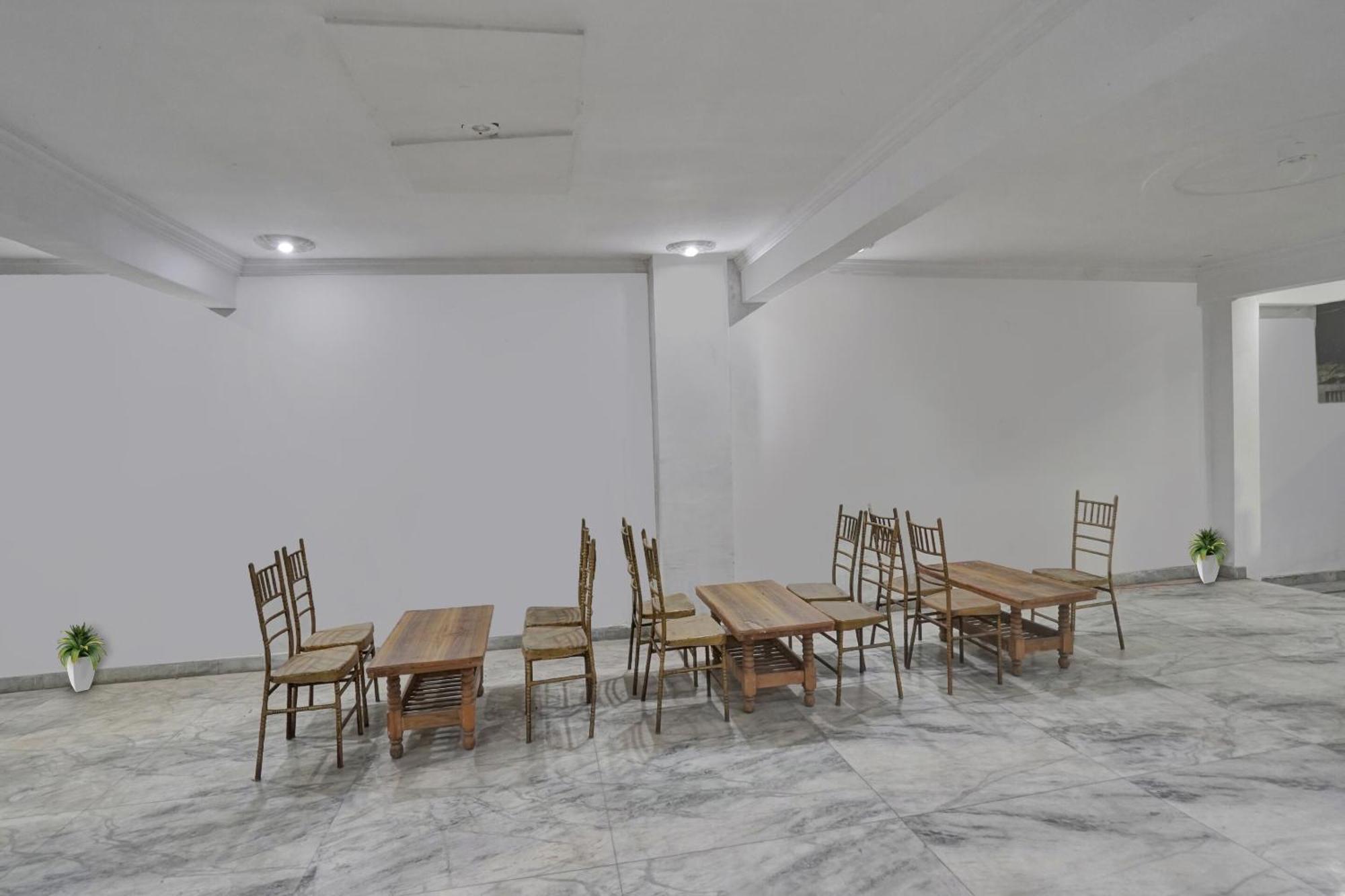מלון נוידה Collection O Samira Residency Near Botanic Garden Of Indian Republic מראה חיצוני תמונה
